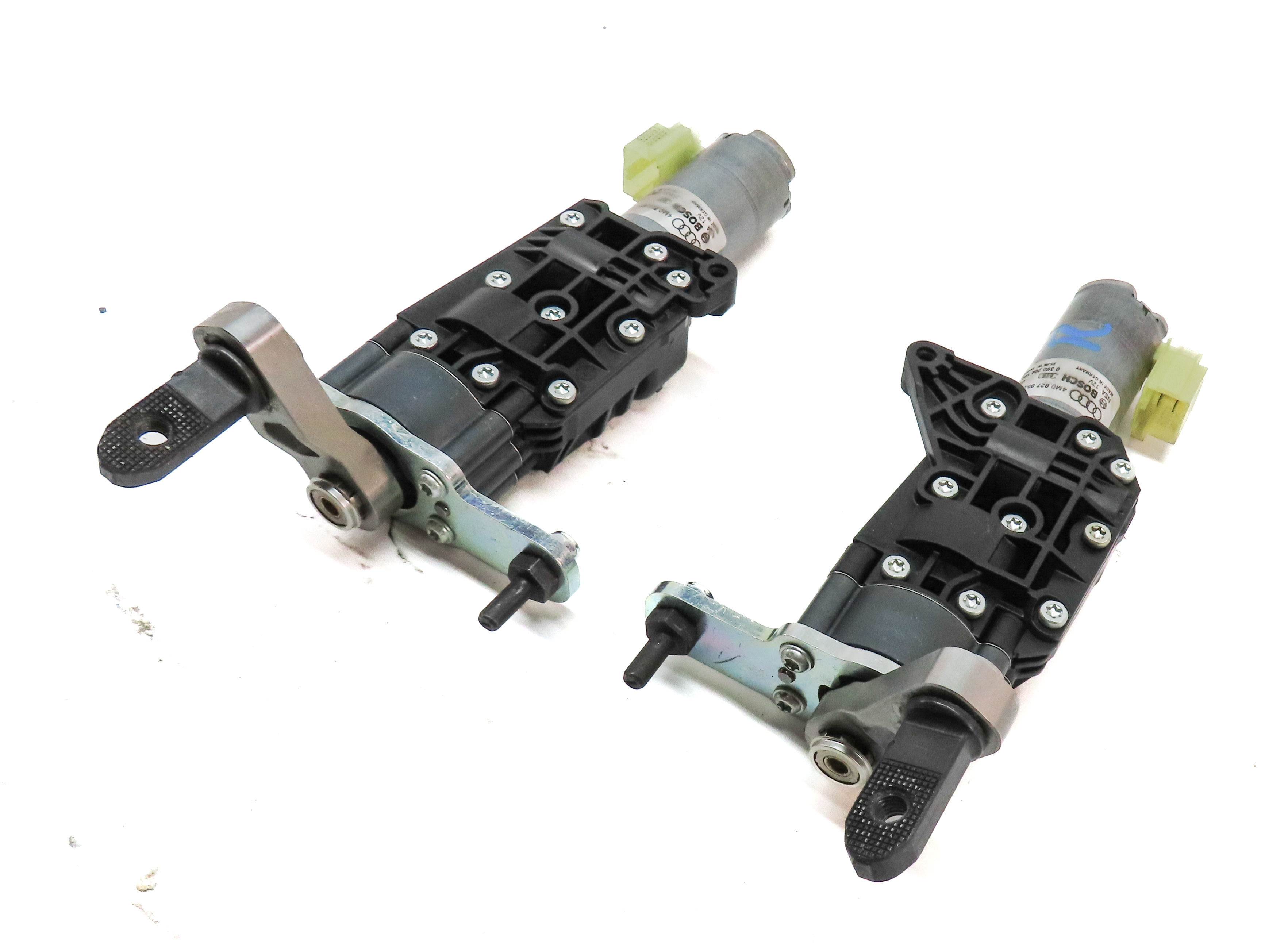 18-23 AUDI Q7 SQ7 (4M) REAR LEFT & RIGHT TRUNK LIFT LIFTGATE ASSIST MOTOR SET-2 — exact item pictured